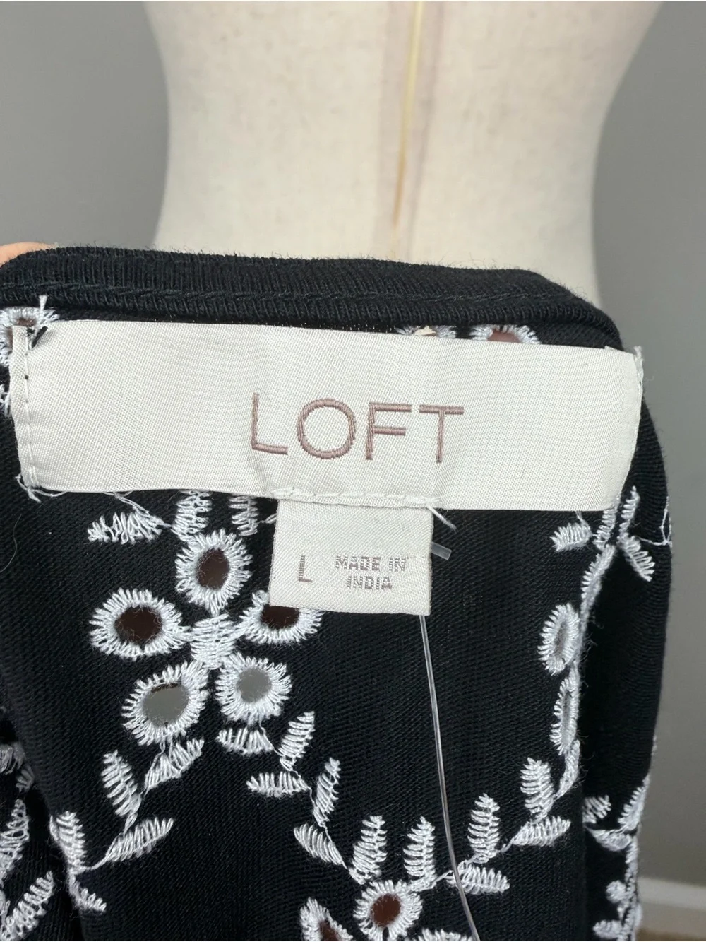 LOFT Black White Embroidered Eyelet Puff Sleeve Top Womens Large NWT Cotton